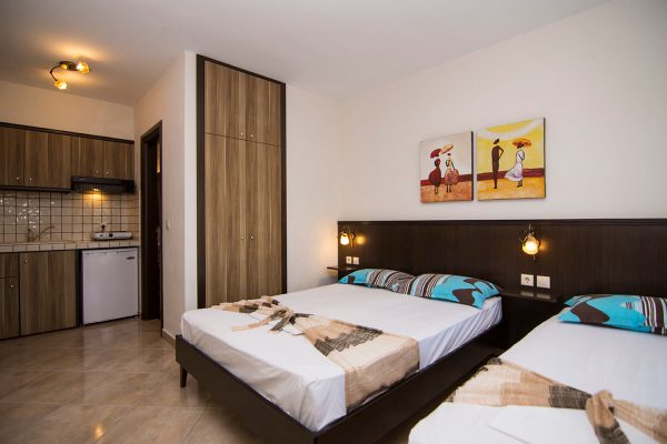 Villa Smeraldo Triple Room Nea Vrasna