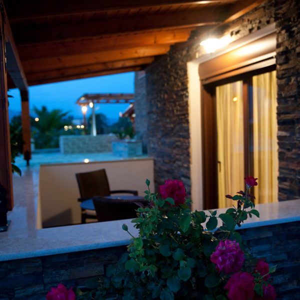 Villa Smerado in Nea Vrasna Luxury Rooms